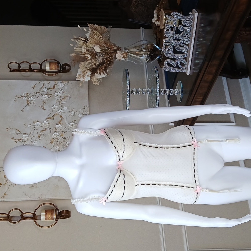 Victoria's Secret Sexy Little Things Cream Garter Bustier Corset Top. Size 36C